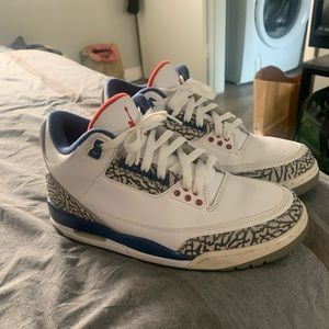 2016 Nike Air Jordan’s true blues